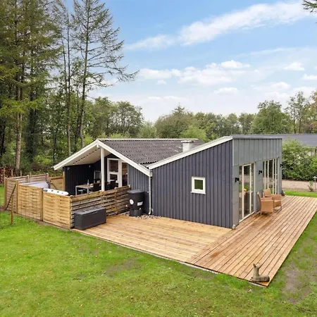 Holiday home Brynhild - 30km From The Sea In Western Jutland By Interhome Toftlund